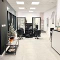 Odstąpię salon fryzjersko-kosmetyczny - 65 m2 - zdjęcie 1
