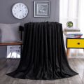Elegancka welurowa narzuta na łóżko 160x200cm kolor czarny - zdjęcie 2
