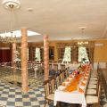 Kompleks pałacowo-parkowy - XIX w., działający hotel z restauracją