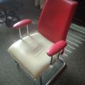 Krzesła skórzane 4 sztuki - chromowane nogi, meble biurowe używane
