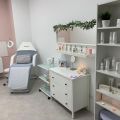 Odstąpię salon fryzjersko-kosmetyczny - 65 m2