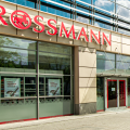 Lokal Handlowy z umowa najmu z Rossmann