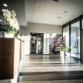 Obiekt handlowo usługowy przy autostradzie A1 - zdjęcie 4