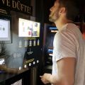 Inwestycja w automaty oferujące pojedynczą aplikację perfum