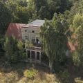 Dworek z historią na działce 1,648 ha  - zdjęcie 3