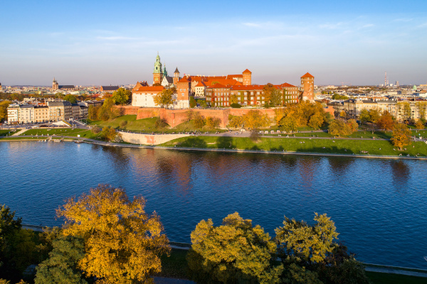 Panorama Krakowa z widokiem na zamek Królewski na Wawelu